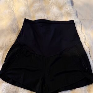Women's athletic maternity Black High-Waisted Shorts